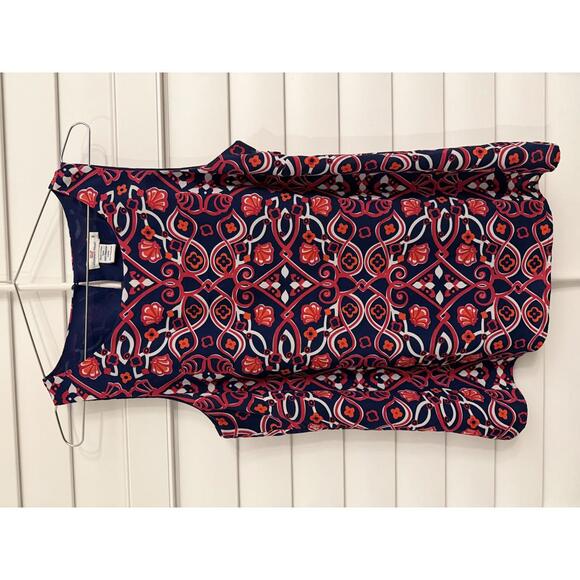 Tops - Vineyard Vines size zip tank top with a seashell pattern in blue pink and orange